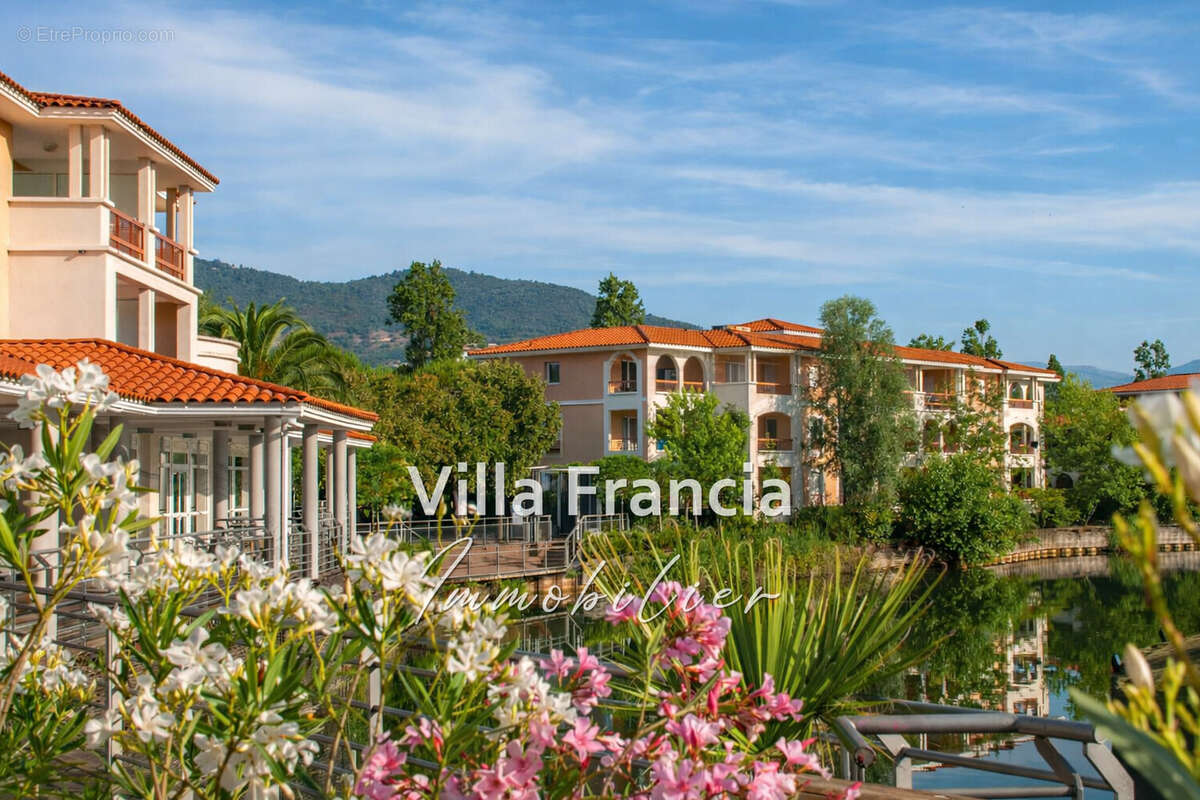 Appartement à MANDELIEU-LA-NAPOULE