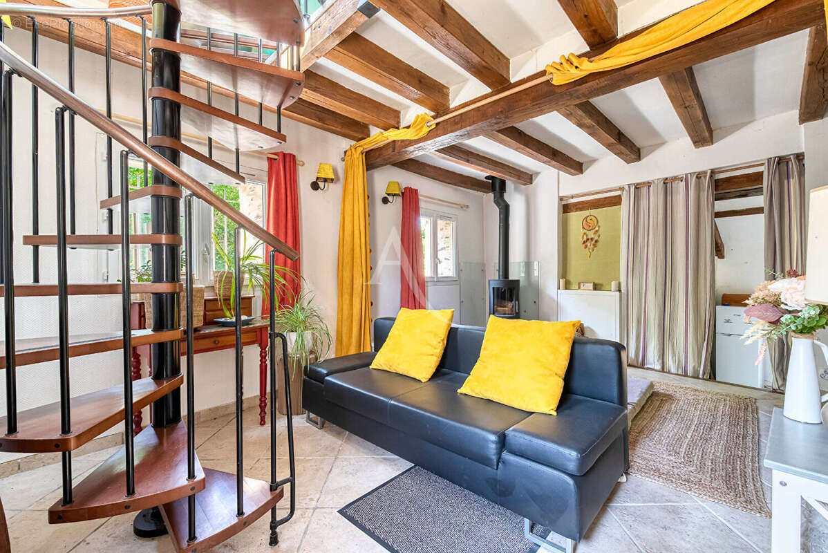 Maison de caractère à vendre à La Possonnière, implantée sur un magnifique terrain d'un hectare. - photo 11