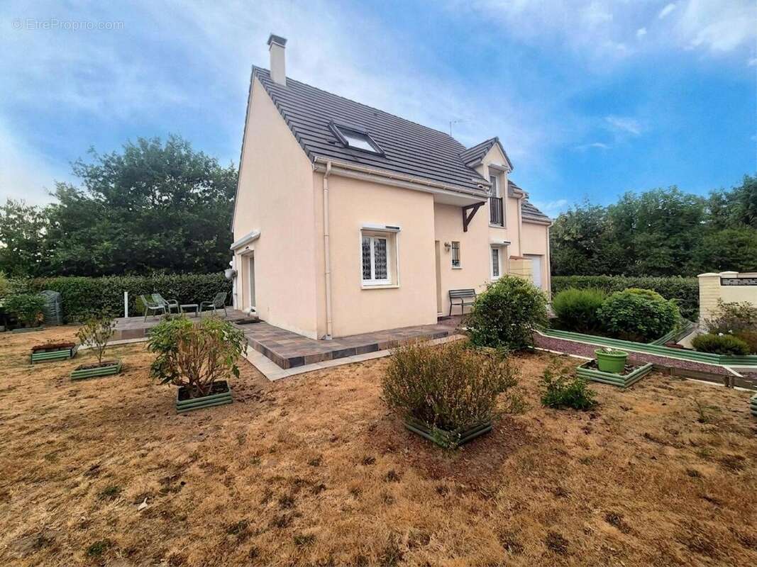 Maison 124 m² à Ezy-Sur-Eure  - photo 2