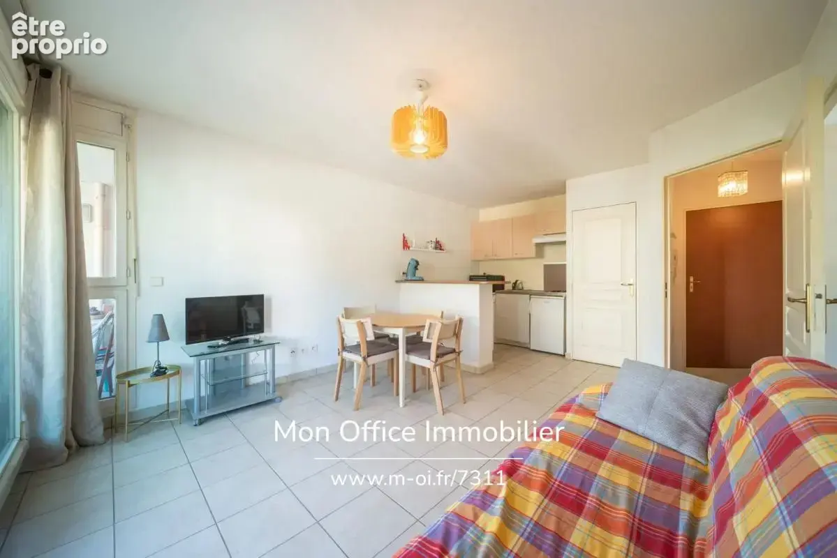 Référence : 7311-YAN - Appartement 2 pièces avec terrasse - photo 2