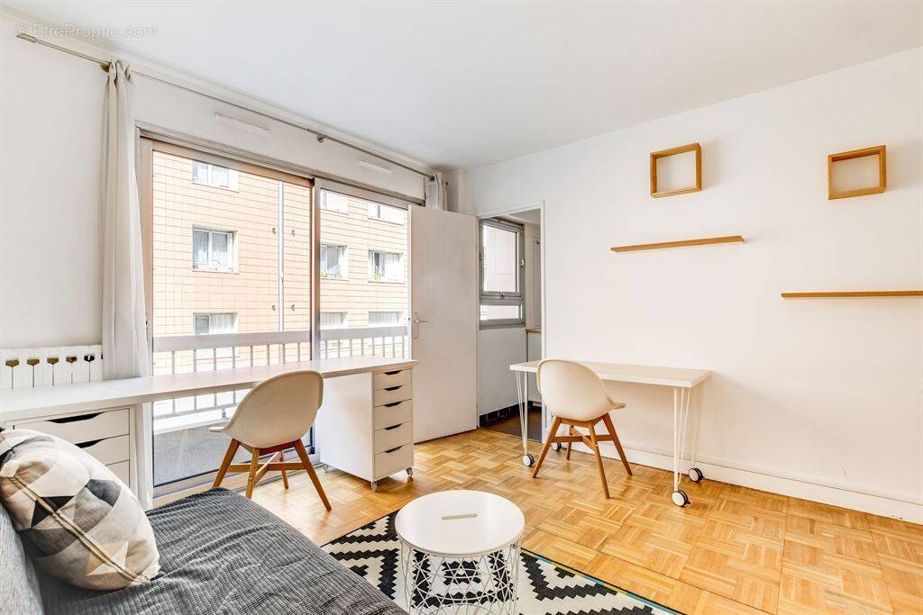 Appartement à PARIS-20E
