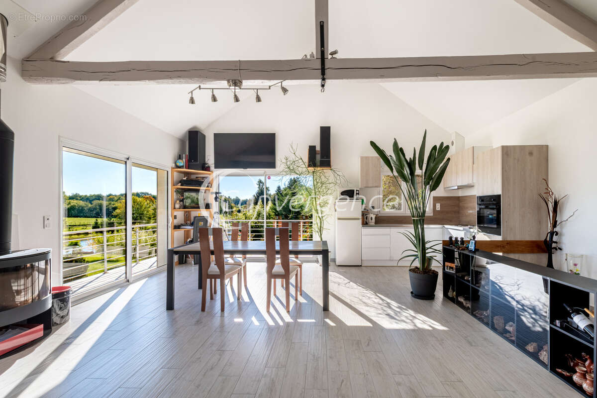 Maison à LA PORCHERIE