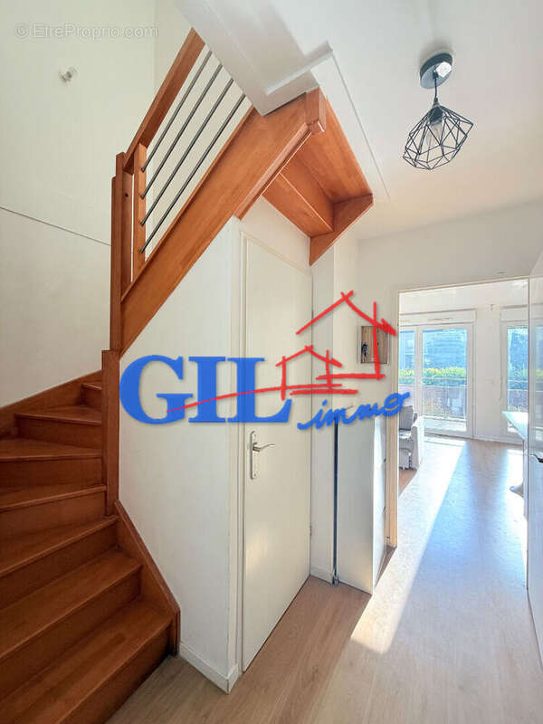 Appartement à MOISSY-CRAMAYEL