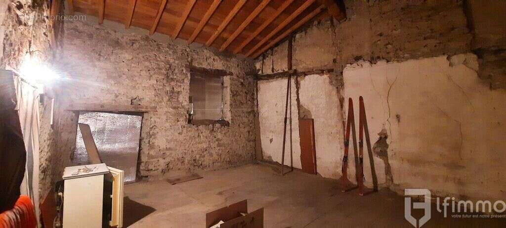 Maison à NEBIAS