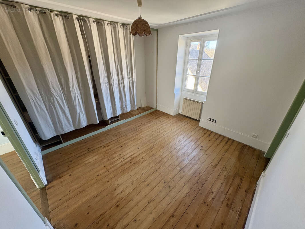 Maison à SAINT-SAUVEUR-SUR-ECOLE