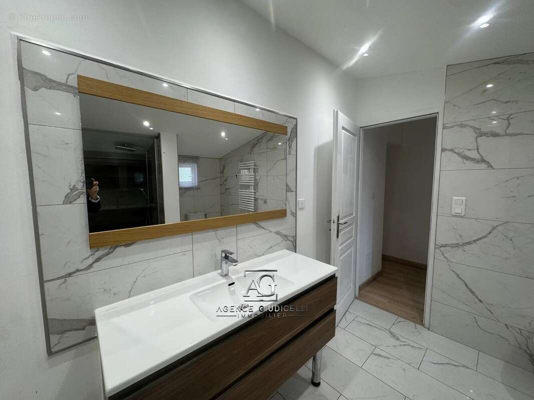 Maison à CUTTOLI-CORTICCHIATO