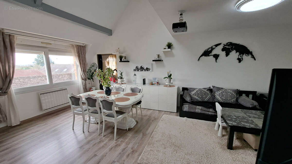 Appartement à SAINT-VALERIEN