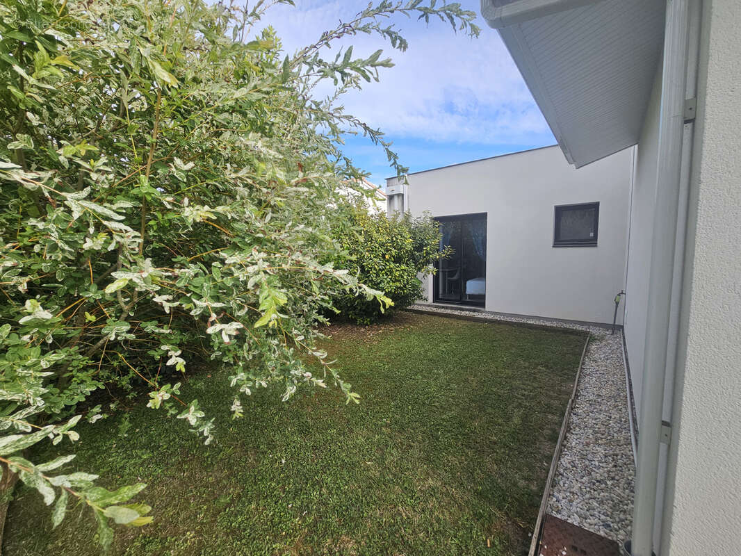 Maison familiale avec piscine à Avensan - photo 13