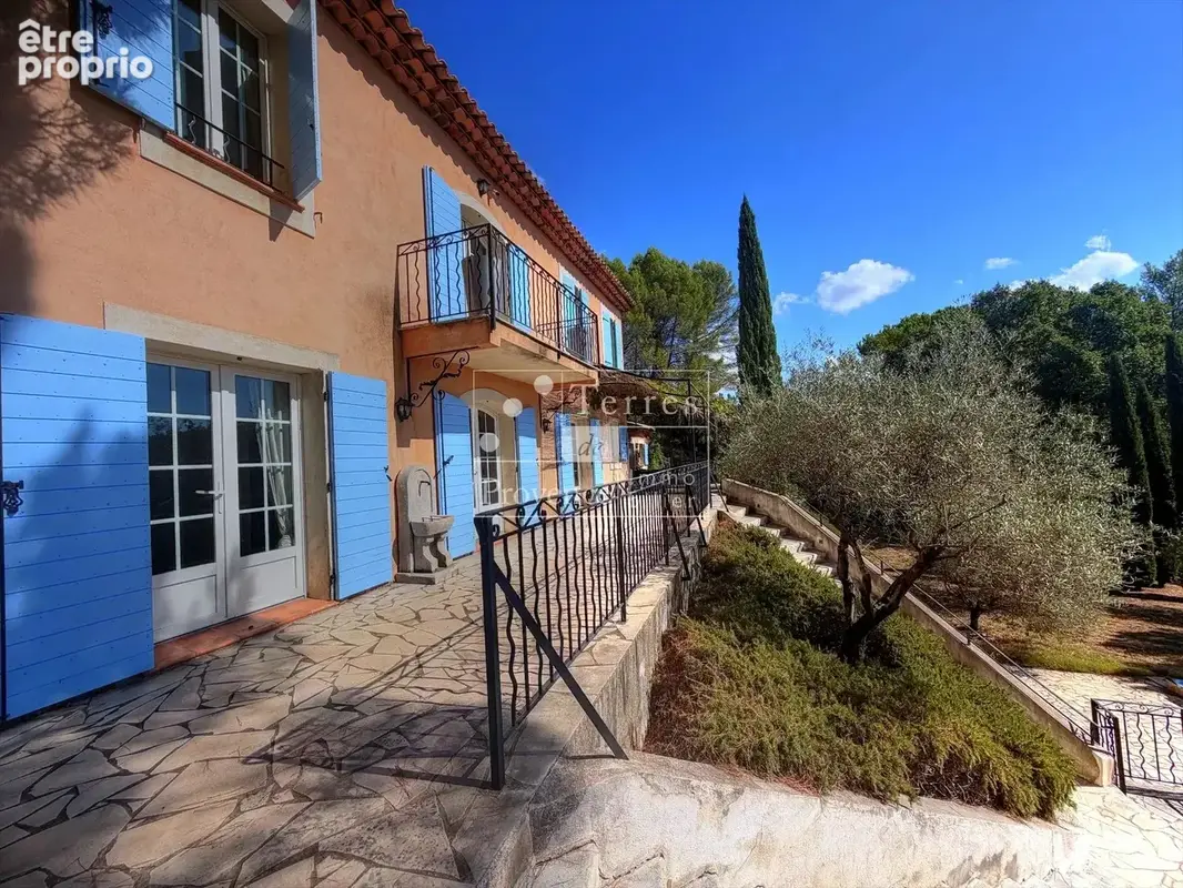 LORGUES – Élégante bastide provençale sur 4 000 m² avec piscine - photo 8