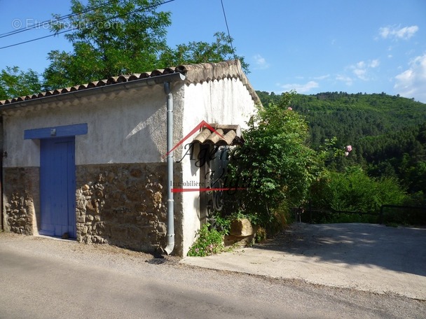 Maison à ROBIAC-ROCHESSADOULE