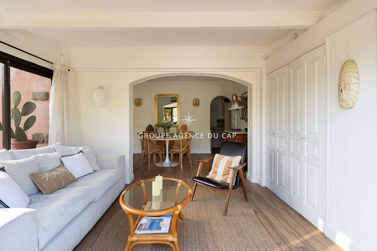 Appartement en rez de jardin en bord de mer de sainte maxime - photo 5