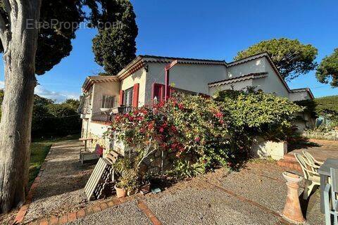 Maison à ANTIBES