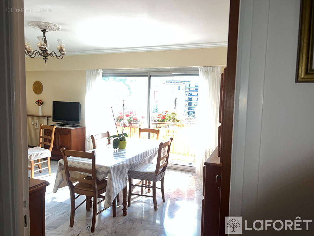 Appartement à MENTON