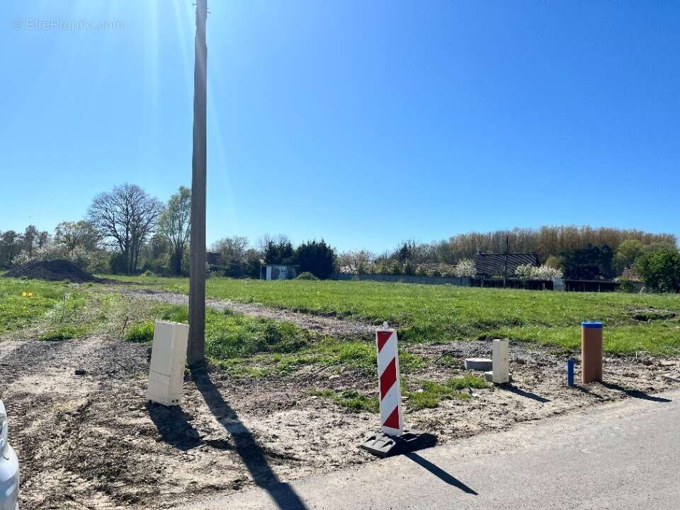 Terrain à PECQUENCOURT
