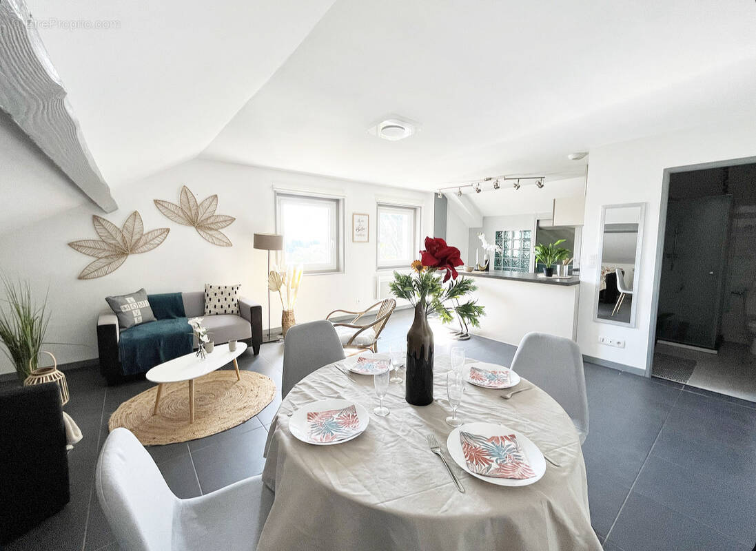 Appartement à TERNAY