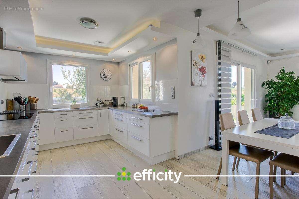 Maison à CHASSE-SUR-RHONE