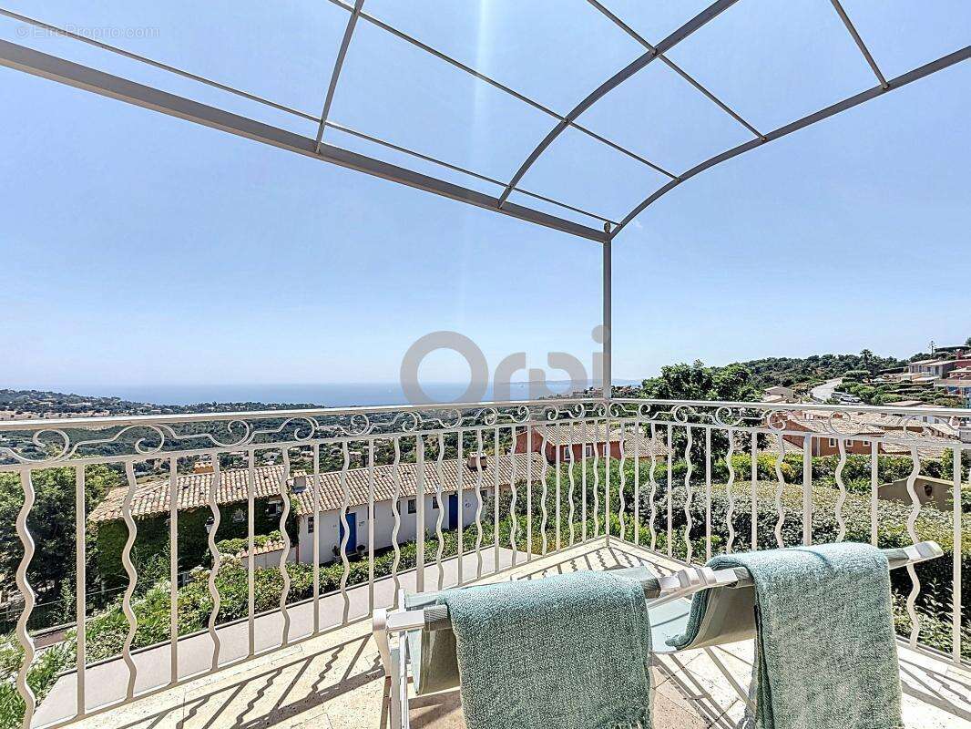 Maison à LES ISSAMBRES