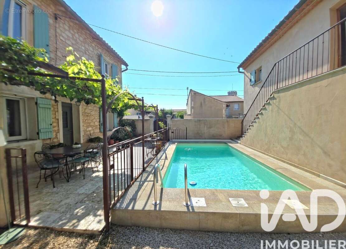 Maison 150 m² à Saint-Gilles  - photo 3
