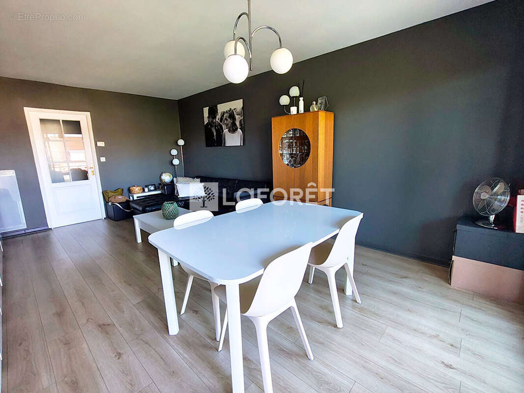 Appartement Halluin 3 pièce(s) 75 m2 - photo 2