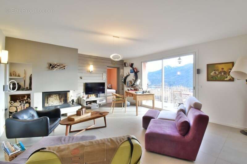 Maison à ENTREPIERRES