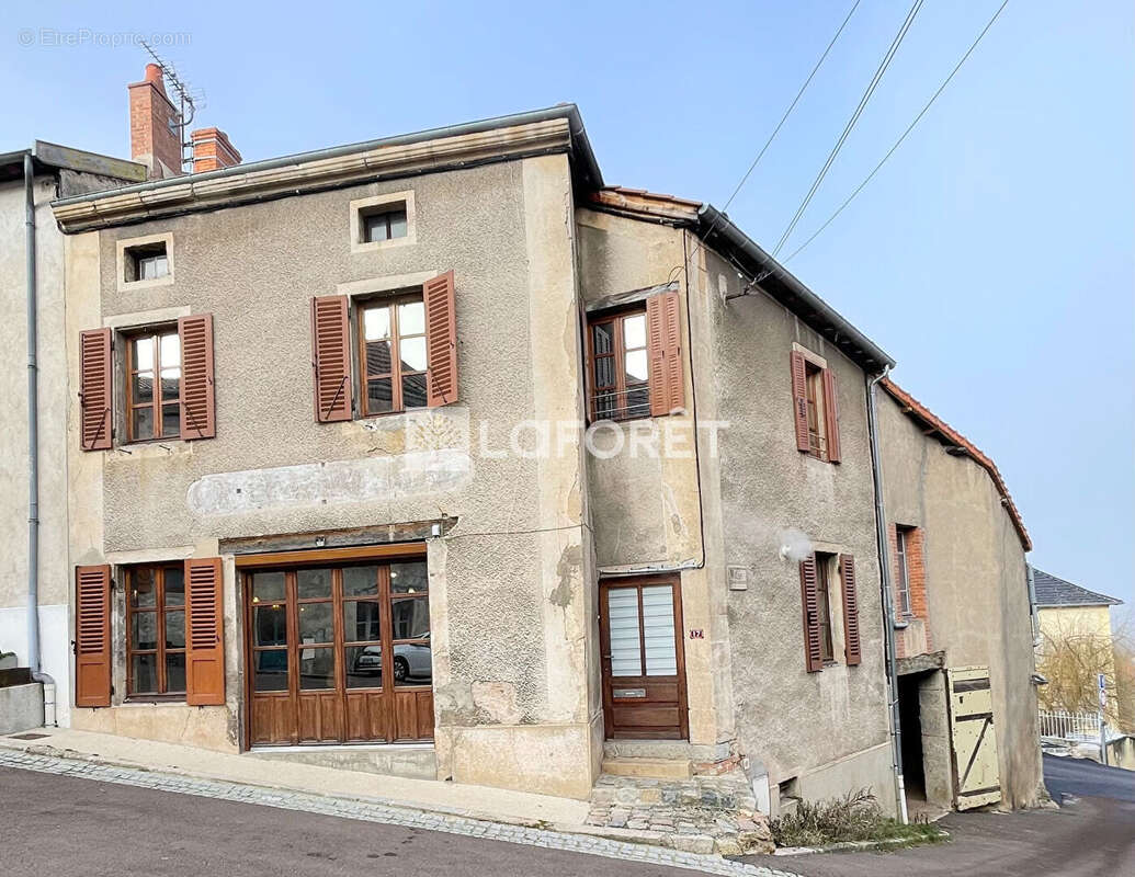 Maison à AMBIERLE