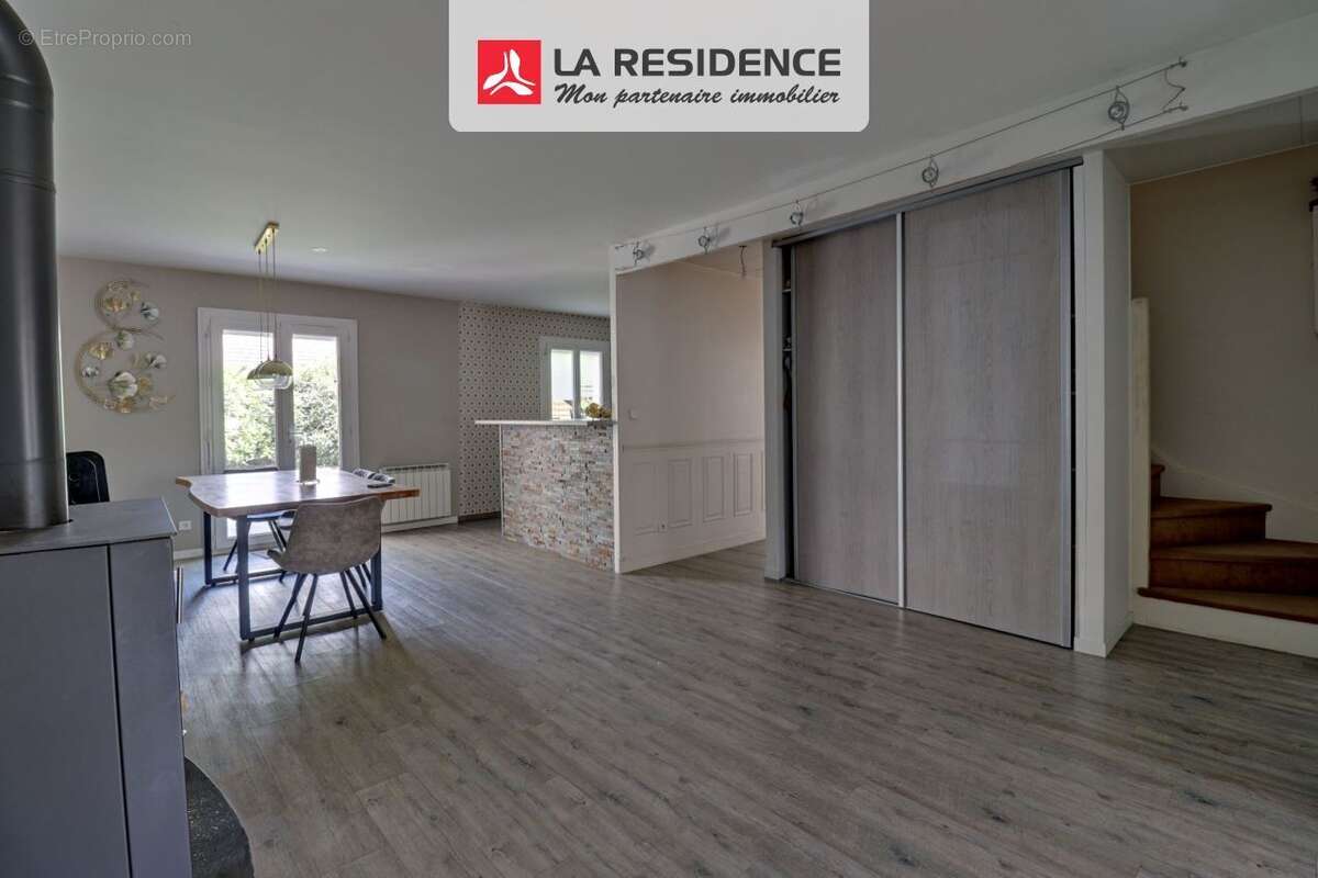 Maison 117 m² à Carrieres-Sous-Poissy  - photo 4