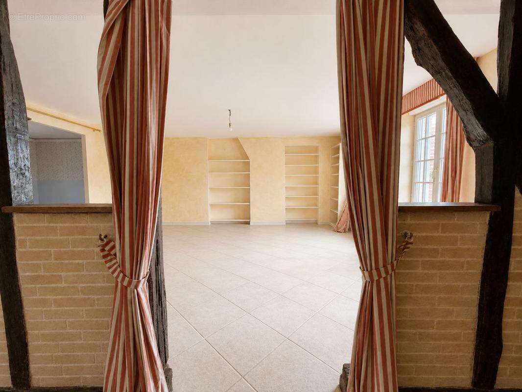 LONGERE DE CARACTERE de 500m² , 5000m² de terrain - photo 18