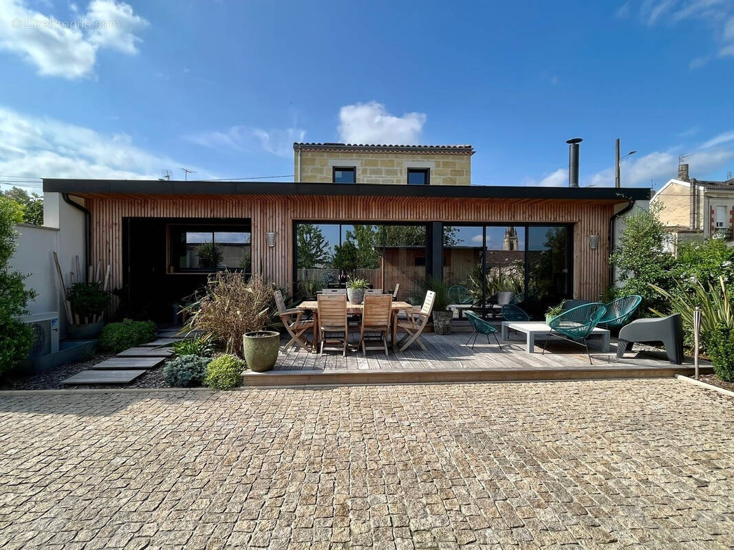 Maison à CASTRES-GIRONDE