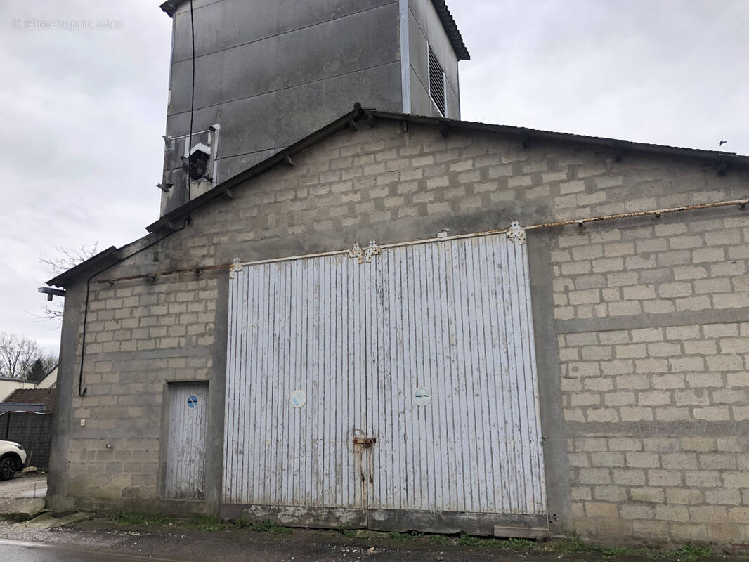 Commerce à RANG-DU-FLIERS