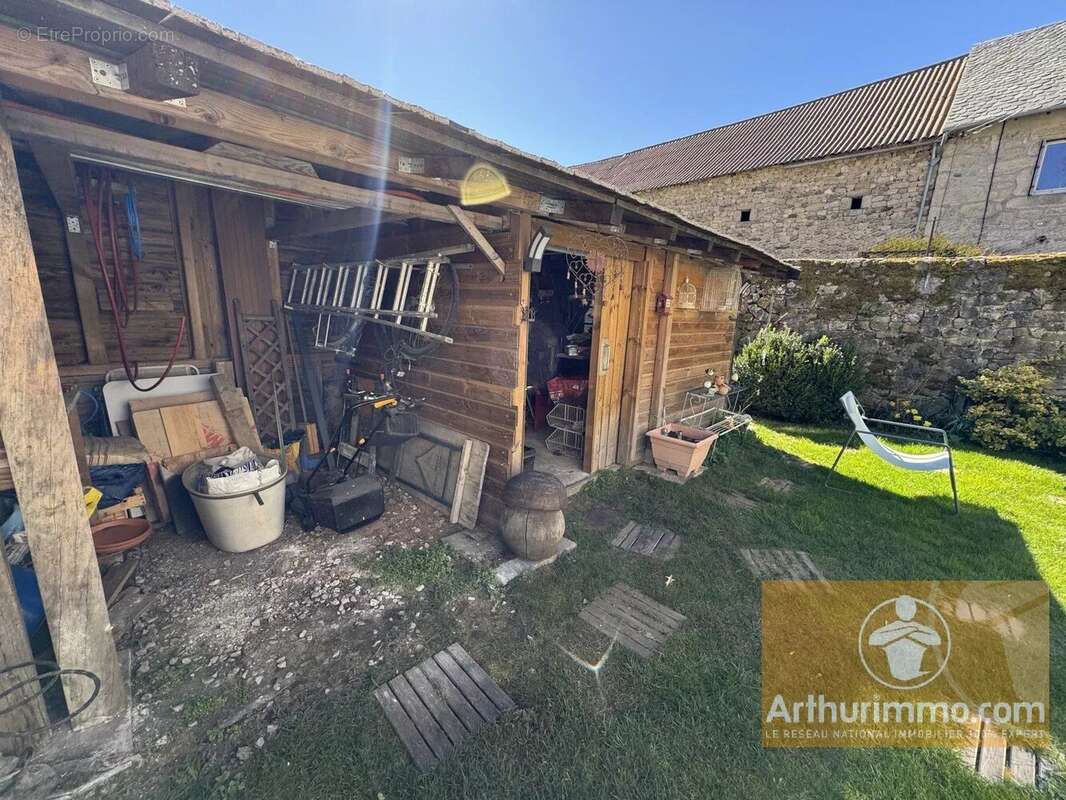 Maison à AUMONT-AUBRAC