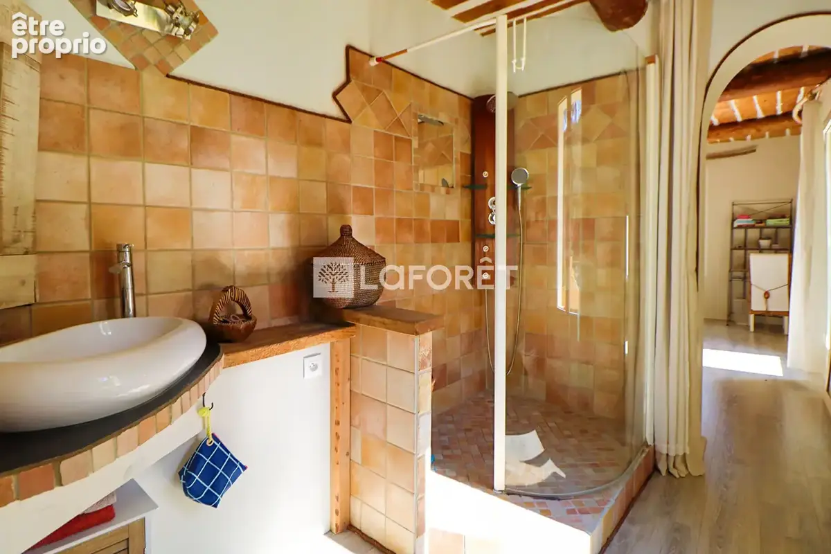 Bastide à Gémenos 271m² + dépendances 90m² - photo 10