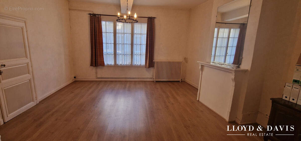 Maison 171 m² à Moulins  - photo 2