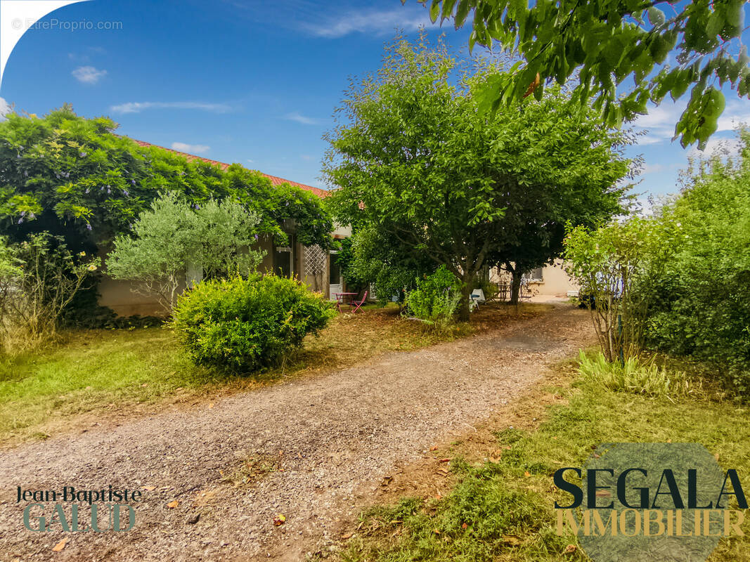 Maison à SAINTE-GEMME