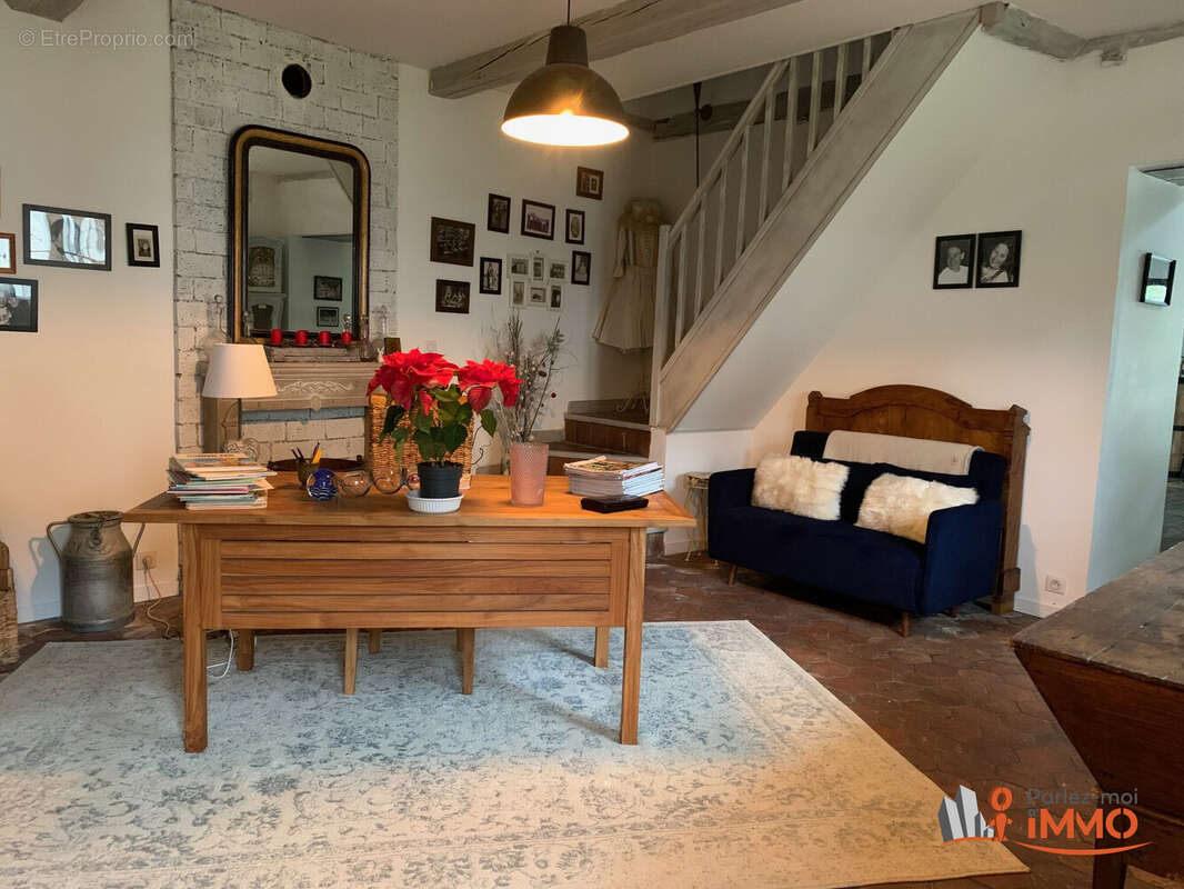 Maison 301 m² à Chevry-Sous-Le-Bignon  - photo 9
