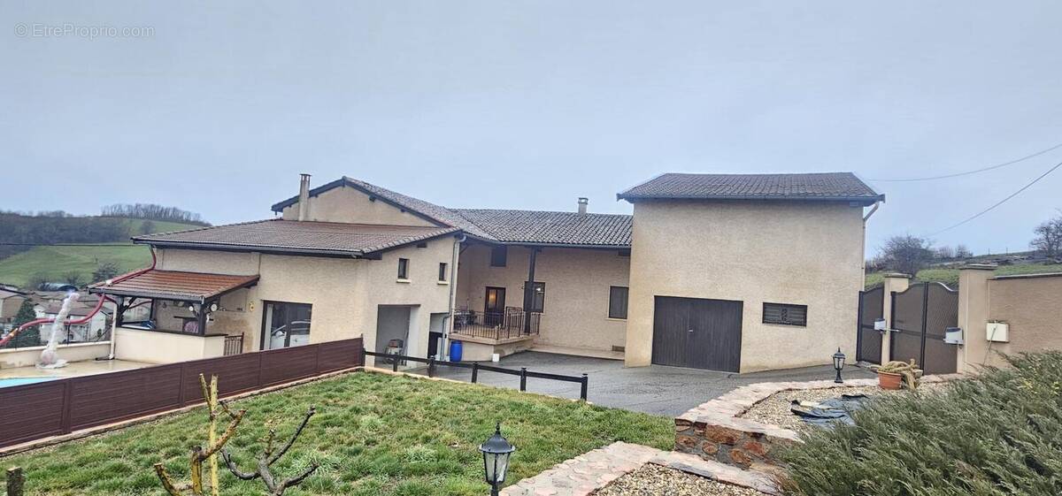 Maison à BRUSSIEU