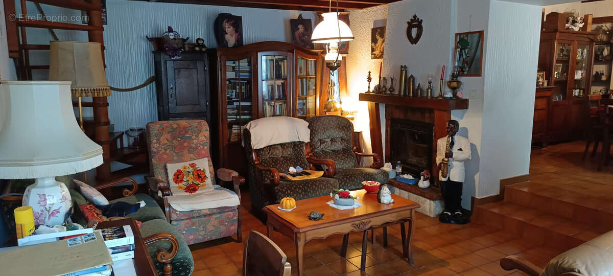 Maison à LA CAILLERE-SAINT-HILAIRE