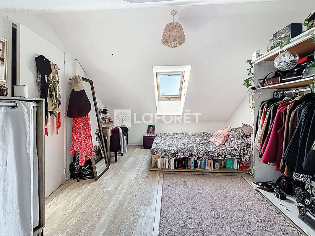 Maison à L'HAY-LES-ROSES