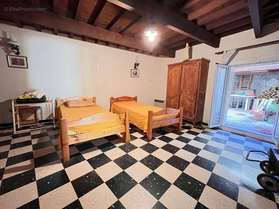   - Maison à FOURQUES