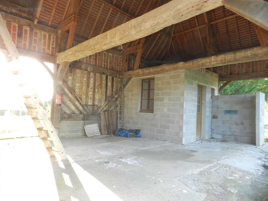 Maison à SAINT-PIERRE-SUR-DIVES