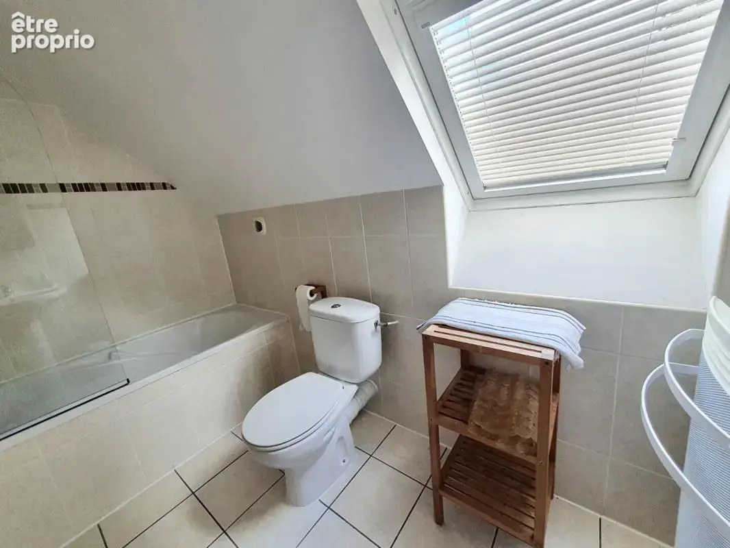 Sally HICKEY vous présente 2 maisons en pierre. 4 chambres, 3 salle de bains, 2 jardins et un grand parking.  Ne ratez pas ! - photo 10