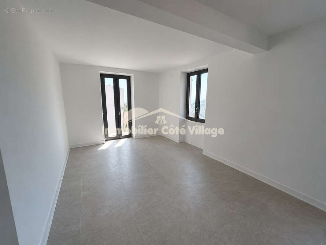 La Turbie   Superbe 3 pièces rénové avec vue mer et terrasse plein sud - photo 3