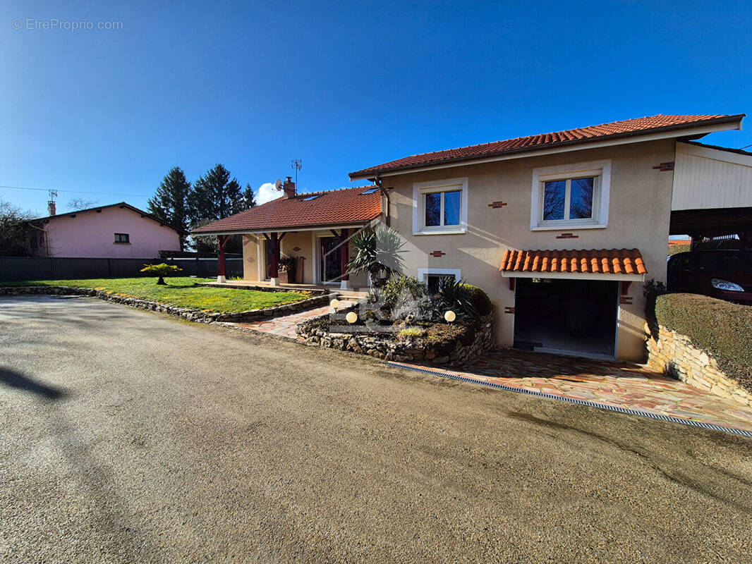 Maison à MEILLONNAS