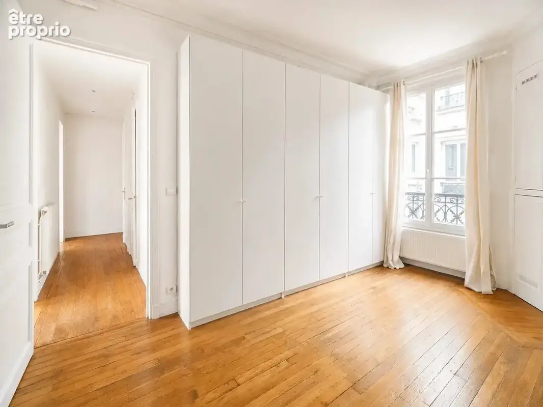 Paris 17e – Apennins – Charme de l’ancien, soleil et beaux volumes – 63 m² - photo 4