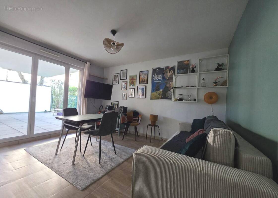 Appartement à DECINES-CHARPIEU