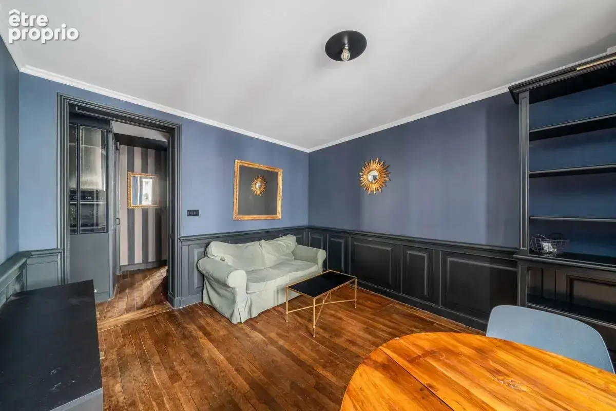 Paris XVIIIème - Montmartre : Deux pièces de charme au calme absolu - photo 2