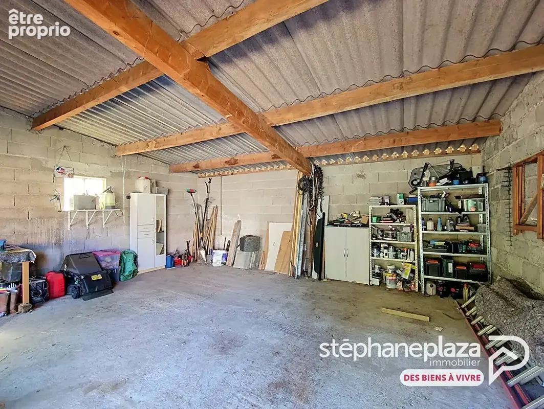 Maison plain-pied de115 m² - 3 chambres - nombreuses annexes et dépendances à CONFRANCON - photo 13