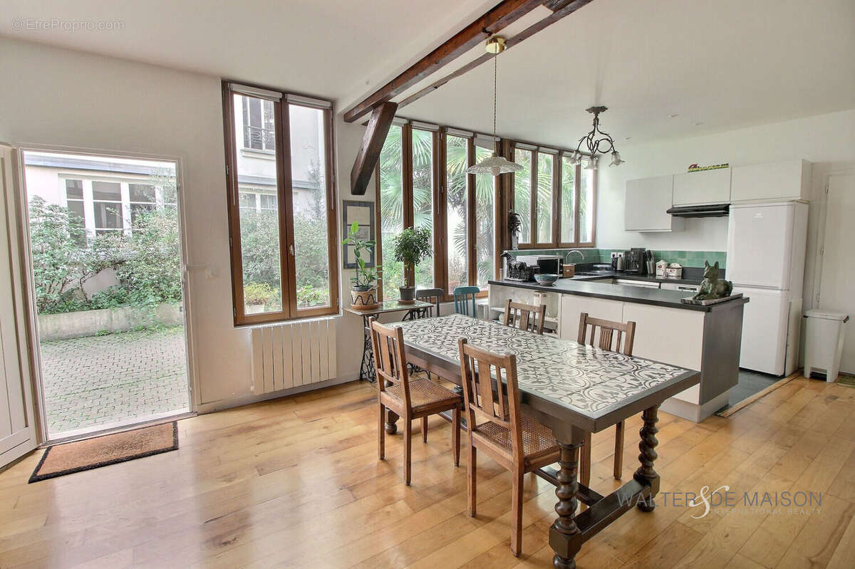 Appartement à PARIS-11E