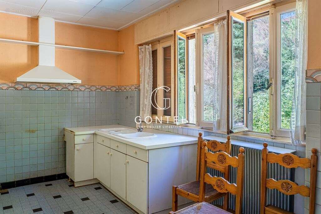 Maison à SAINT-CYR-AU-MONT-D'OR