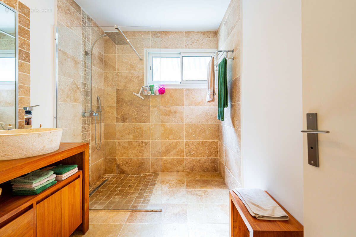 Maison à SAINT-DENIS