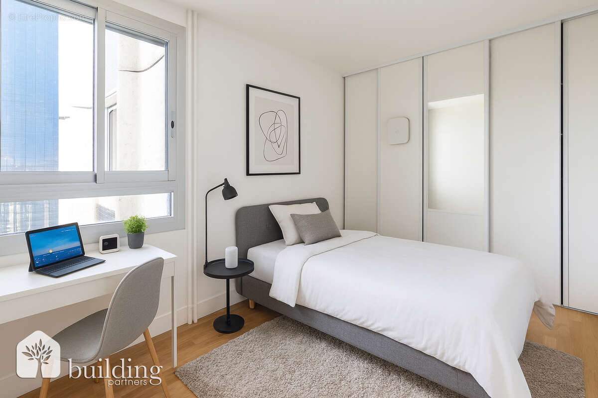 Appartement à COURBEVOIE